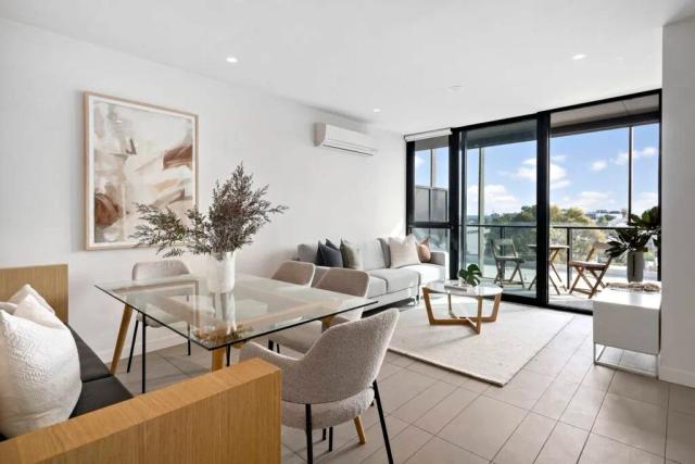 image 11 Clever Ways to Make an Apartment Appear Bigger Without Moving Walls